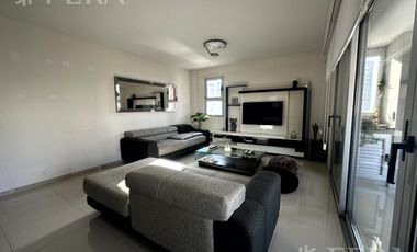 Venta departamento 4 ambientes con balcón y cochera en Quilmes