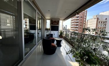 Venta departamento 4 ambientes con balcón y cochera en Quilmes