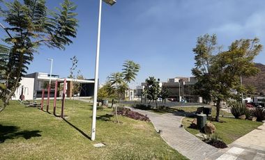 Casa en Venta en Senderos de Monteverde, espectacular !