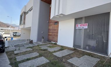 Casa en Venta en Senderos de Monteverde, espectacular !