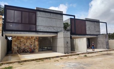 Casa en venta VARENA Cholul | ENTREGA INMEDIATA |