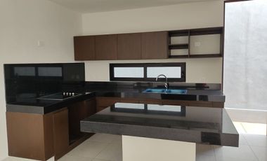 Casa en venta VARENA Cholul | ENTREGA INMEDIATA |
