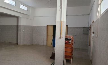 AMPLIO LOCAL EN BARRIO ALTAMIRA! GRAN OPORTUNIDAD.-