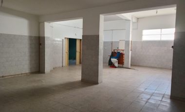 AMPLIO LOCAL EN BARRIO ALTAMIRA! GRAN OPORTUNIDAD.-