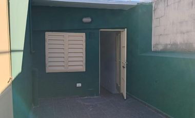 AMPLIO LOCAL EN BARRIO ALTAMIRA! GRAN OPORTUNIDAD.-