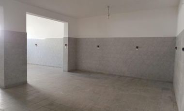 AMPLIO LOCAL EN BARRIO ALTAMIRA! GRAN OPORTUNIDAD.-