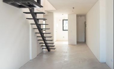 Departamento en  venta de 3 ambientes al frente con balcón y terraza propia.- San martin centro