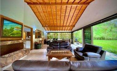 Vende Casa Campestre Parcelacion Alto Palmas El Retiro
