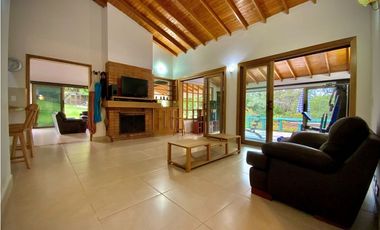 Vende Casa Campestre Parcelacion Alto Palmas El Retiro