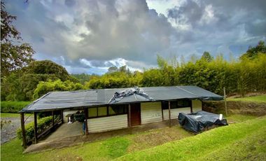 Vende Casa Campestre Parcelacion Alto Palmas El Retiro