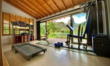 Vende Casa Campestre Parcelacion Alto Palmas El Retiro