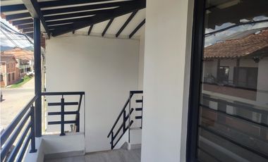 Oportunidad: Casa de 2do Piso en La Ceja, 104 m2