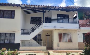 Oportunidad: Casa de 2do Piso en La Ceja, 104 m2