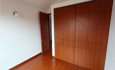 Arrriendo Casa de dos niveles en el sector de Huertas de Cajica.