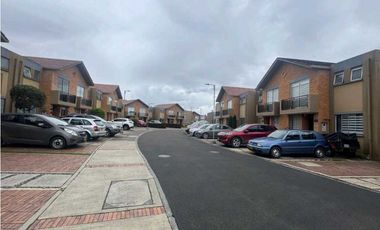 Arrriendo Casa de dos niveles en el sector de Huertas de Cajica.