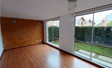 Arrriendo Casa de dos niveles en el sector de Huertas de Cajica.