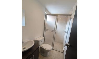 SE PERMUTA Hermosa casa en Cerritos Campestre / Pereira