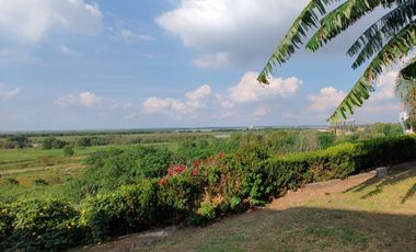 CASA CON VISTA AL RÍO - San Pedro