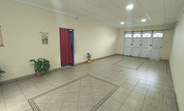 VENTA CASA A 100 M DE AVENIDA GORRITI
