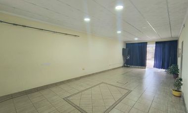 VENTA CASA A 100 M DE AVENIDA GORRITI