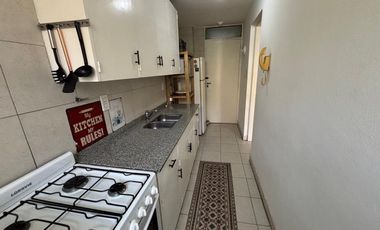 DEPARTAMENTO AMOBLADO 2 DORM COCHERA CAPITAL