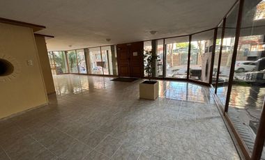 DEPARTAMENTO AMOBLADO 2 DORM COCHERA CAPITAL