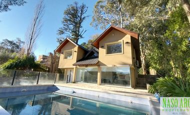 Moderna propiedad en venta en en Sierra de los Padres. Gas Natural. APTA CREDITO