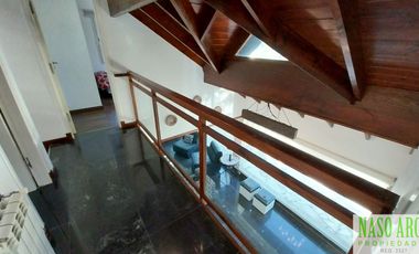 Moderna propiedad en venta en en Sierra de los Padres. Gas Natural. APTA CREDITO