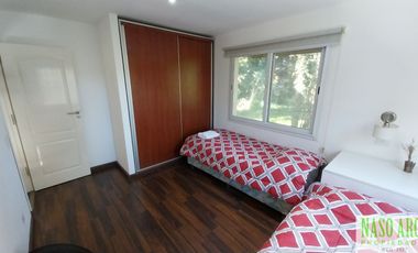 Moderna propiedad en venta en en Sierra de los Padres. Gas Natural. APTA CREDITO