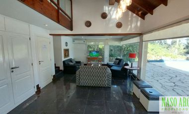 Moderna propiedad en venta en en Sierra de los Padres. Gas Natural. APTA CREDITO