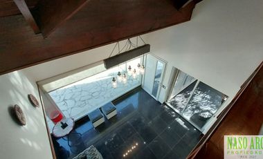 Moderna propiedad en venta en en Sierra de los Padres. Gas Natural. APTA CREDITO