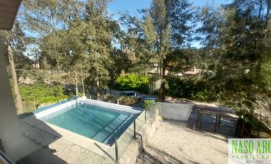 Moderna propiedad en venta en en Sierra de los Padres. Gas Natural. APTA CREDITO