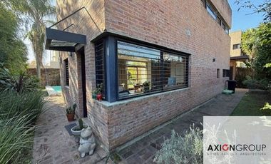 Casa en venta de 3 dormitorios c/ cochera en City Bell