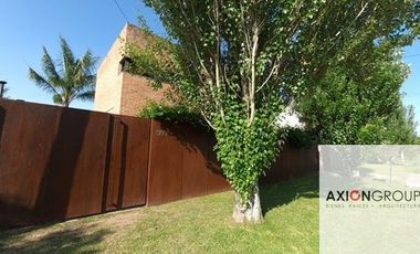 Casa en venta de 3 dormitorios c/ cochera en City Bell