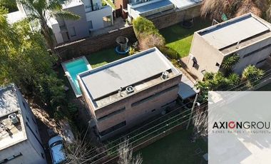 Casa en venta de 3 dormitorios c/ cochera en City Bell
