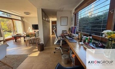 Casa en venta de 3 dormitorios c/ cochera en City Bell