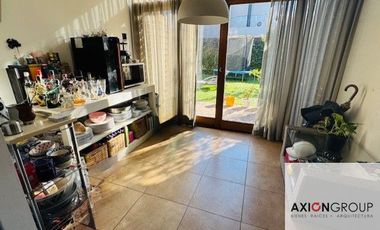 Casa en venta de 3 dormitorios c/ cochera en City Bell