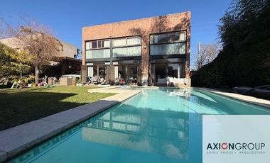 Casa en venta de 3 dormitorios c/ cochera en City Bell
