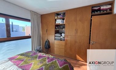 Casa en venta de 3 dormitorios c/ cochera en City Bell