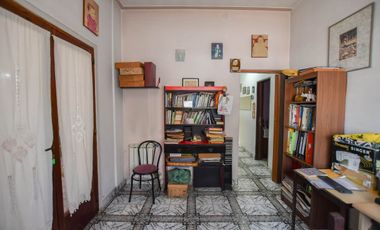 Venta Casa 4 ambientes con cochera en Don Bosco