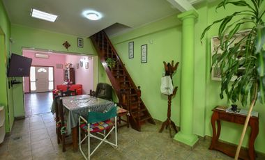 Venta Casa 4 ambientes con cochera en Don Bosco