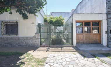 Venta Casa 4 ambientes con cochera en Don Bosco