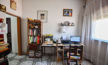 Venta Casa 4 ambientes con cochera en Don Bosco
