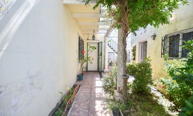 Venta Casa 4 ambientes con cochera en Don Bosco