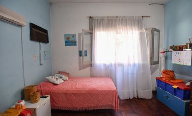 Venta Casa 4 ambientes con cochera en Don Bosco
