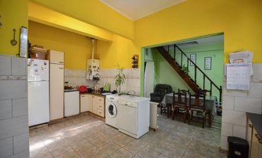 Venta Casa 4 ambientes con cochera en Don Bosco