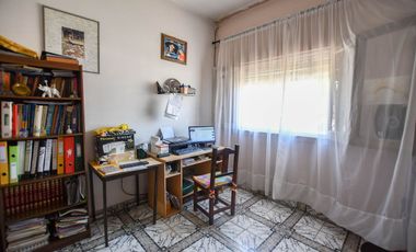 Venta Casa 4 ambientes con cochera en Don Bosco