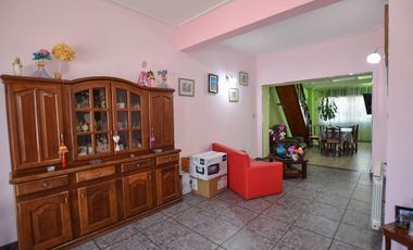 Venta Casa 4 ambientes con cochera en Don Bosco