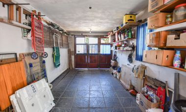 Venta Casa 4 ambientes con cochera en Don Bosco
