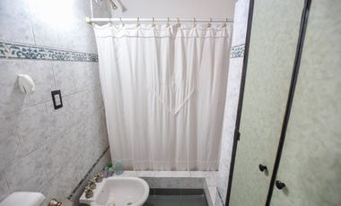 Venta Casa 4 ambientes con cochera en Don Bosco
